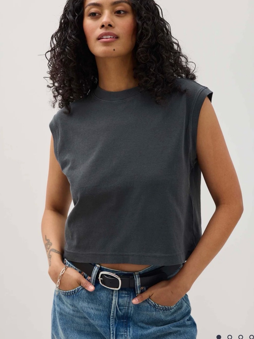 Richer Poorer Women's Charcoal Gray Muscle Tee